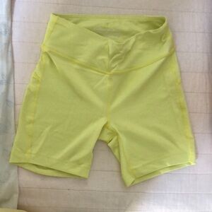 Outdoor Voices 6” bike shorts size small.